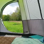 'glamping' Tents One Of Three To Rent Fully Equipped Private Equipped Kitchen Tents Too Lüks kamp alanı