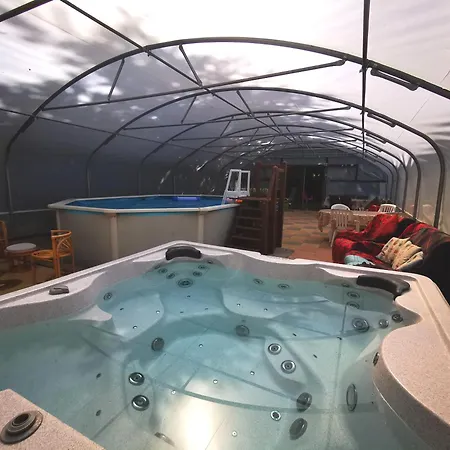 ラグジュアリーテント Fernfields Countryside Tents *