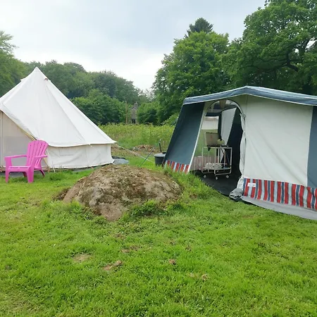 Luxury tent Bell Tent One Of Three To Rent Fully Equipped Private Equipped Kitchen Tents Too Saint-Michel-de-Montjoie