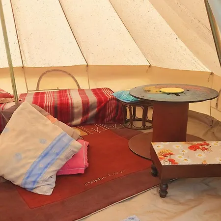 Lüks kamp alanı Fernfields Countryside Tents Saint-Michel-de-Montjoie