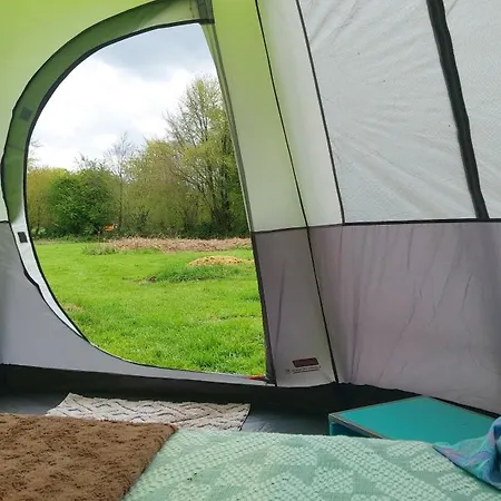 Fernfields Countryside Tents Lüks kamp alanı